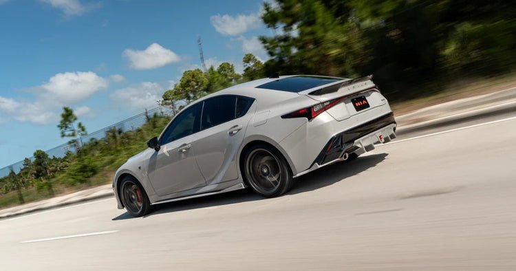 Lexus IS 2026  F-sport Design / F-sport